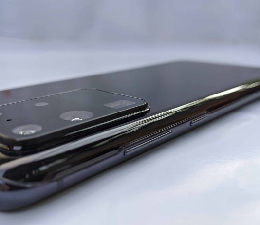 Viitoarele flagship-uri de la Samsung ar putea veni fără încărcătoare în cutii