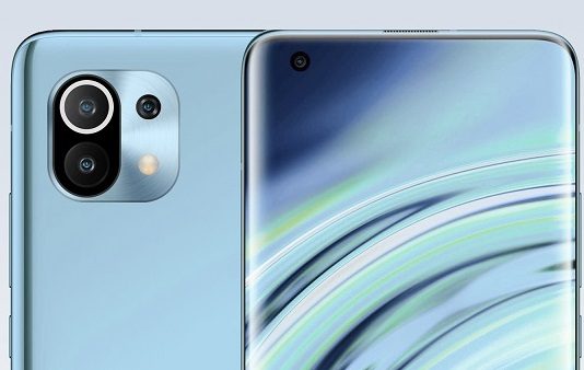 Xiaomi Mi 11 apare într-o nouă fotografie; Telefonul se află în buzunarul unei persoane și îi putem observa setup-ul de camere