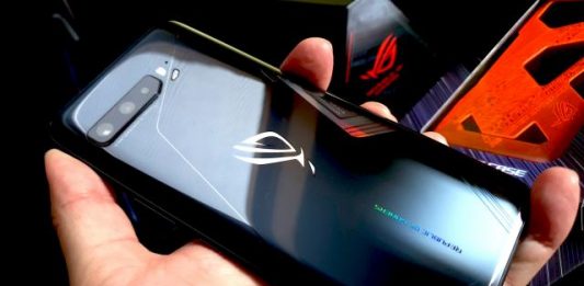 ASUS ROG Phone 5 apare într-un video hands-on