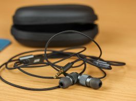 Prezentare Acer E300 TrueHarmony – Căști cu fir pentru convorbiri online și ascultat muzică