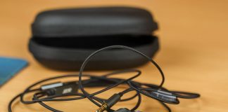 Prezentare Acer E300 TrueHarmony – Căști cu fir pentru convorbiri online și ascultat muzică