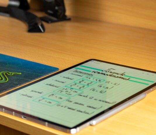 Cum e să iei notițe digital? – Experiența mea după 7 luni