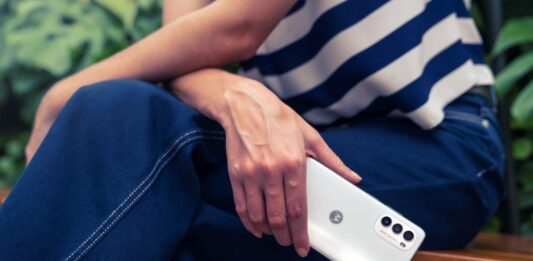 Motorola lansează g82 5G, cel mai nou moto g cu ecran OLED