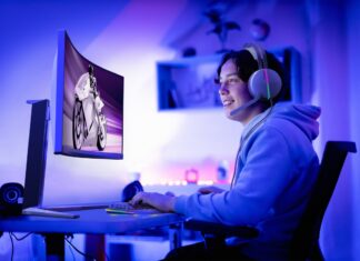 Evnia, noua gamă de monitoare și accesorii Philips, reinventează regulile gamingului