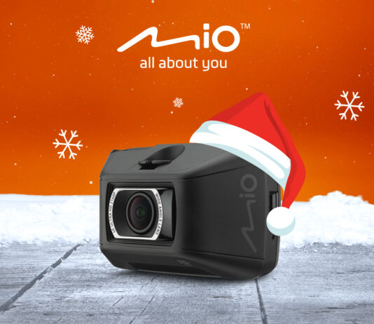 Vacanțe și sărbători în siguranță cu camerele de bord Mio