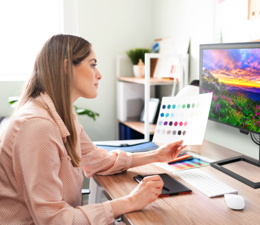 Monitorul pentru artiști: Philips 27B1U7903 oferă performanțe maxime, cu Thunderbolt 4 și Mini LED