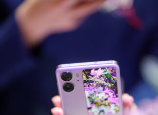 Primul pliabil OPPO, Find N2 Flip, este disponibil oficial în România