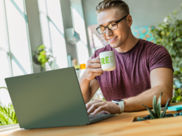 Acer extinde linia ecologică Vero cu puternicul laptop Aspire Vero și proiectorul Acer Vero