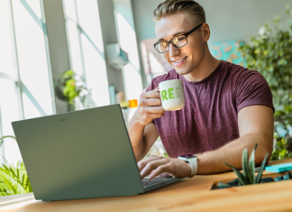 Acer extinde linia ecologică Vero cu puternicul laptop Aspire Vero și proiectorul Acer Vero
