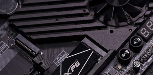 Ca o sabie de samurai: SSD de mare viteză XPG GAMMIX S70 BLADE