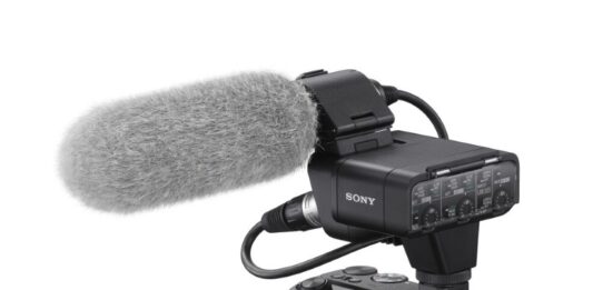 Sony lansează cea mai performantă cameră de tip APS-C din portofoliul său, modelul α6700, alături de microfonul compact și versatil de tip shotgun ECM-M1