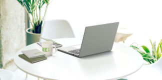 Acer se angajează la neutralitate climatică pentru linia de laptopuri Vero