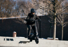 Acer își extinde gama eMobility cu trotineta electrică Predator Extreme