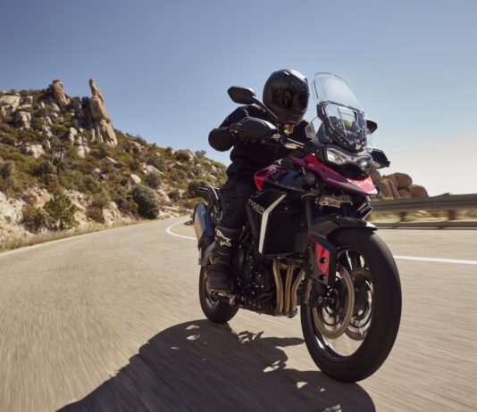 Descoperiți noua generație a motocicletelor de aventură: Triumph Motorcycles lansează în România noile modele Tiger 900 pentru 2024