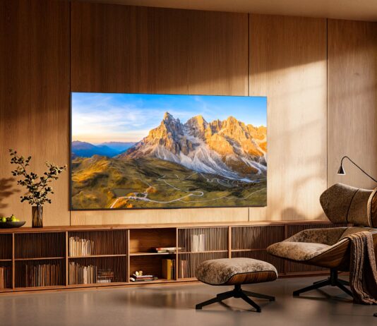 TCL prezintă portofoliul premium de televizoare Mini LED